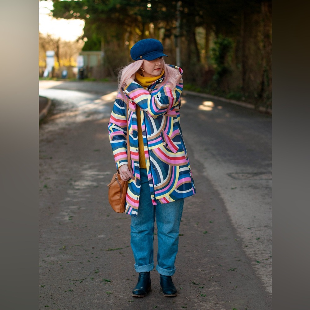 NWT- Boden Rainbow Arc Print Hooded Raincoat — Pink, Blue, Yellow, Green, Gray - Picture 5 of 11